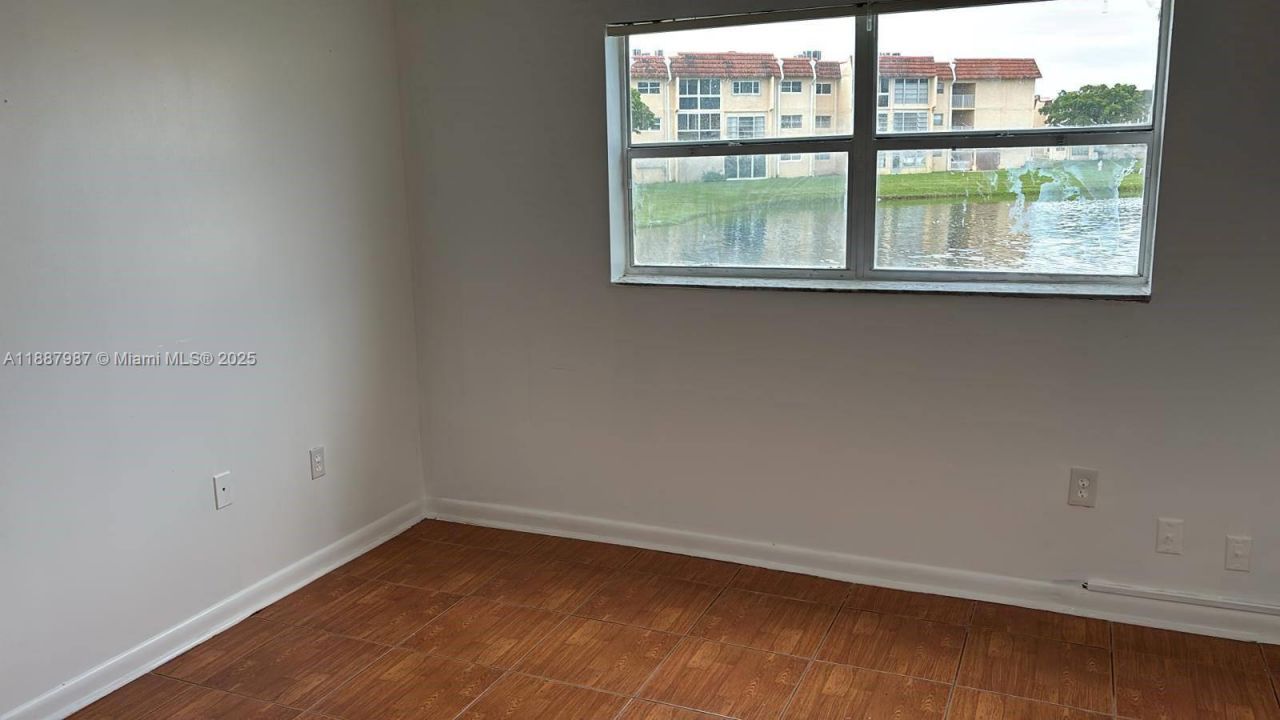 8920 Sunrise Lakes Blvd, Unit 111, Sunrise, FL 33322 Photo