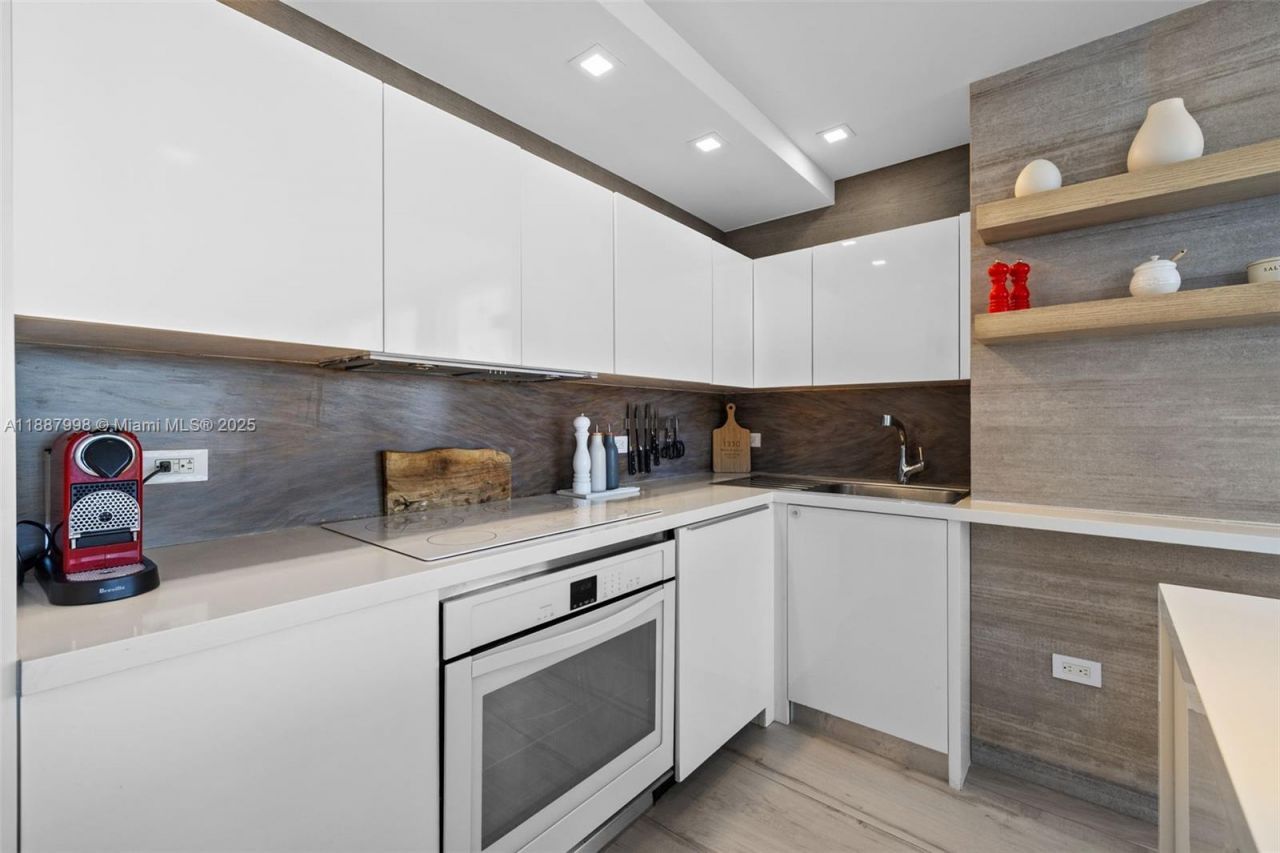 1330 West Ave, Unit 3407, Miami Beach, FL 33139 Photo