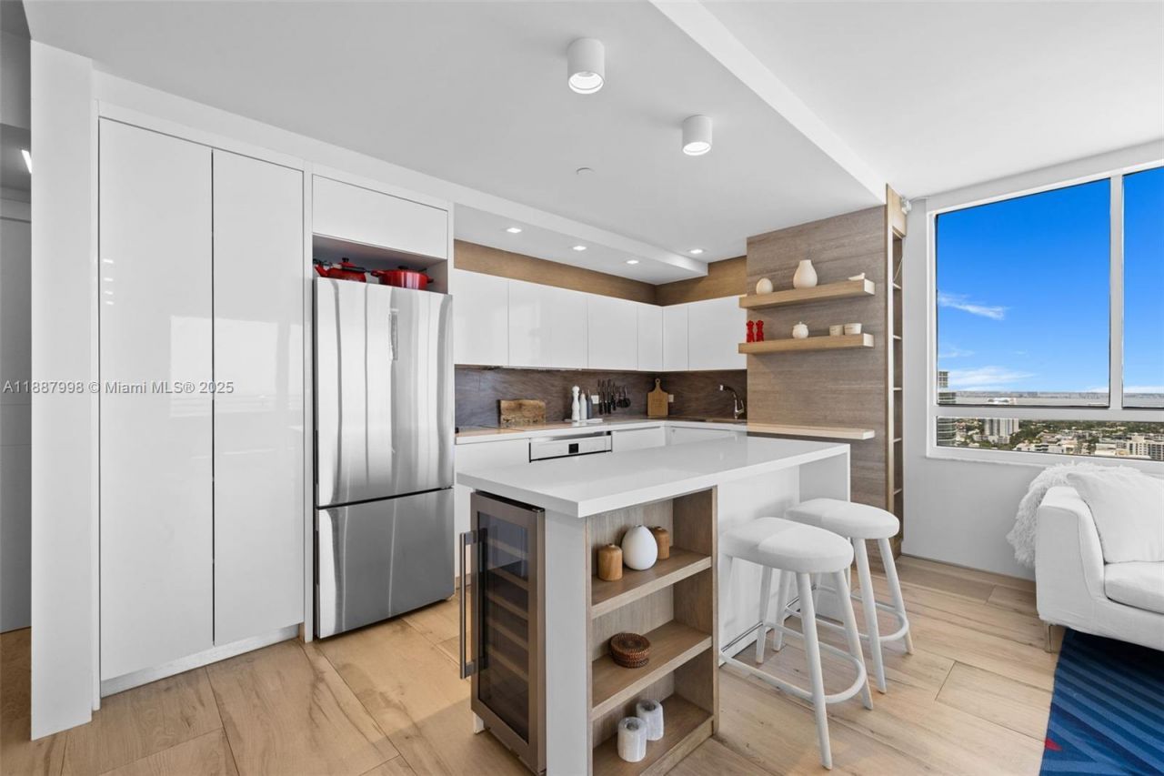 1330 West Ave, Unit 3407, Miami Beach, FL 33139 Photo