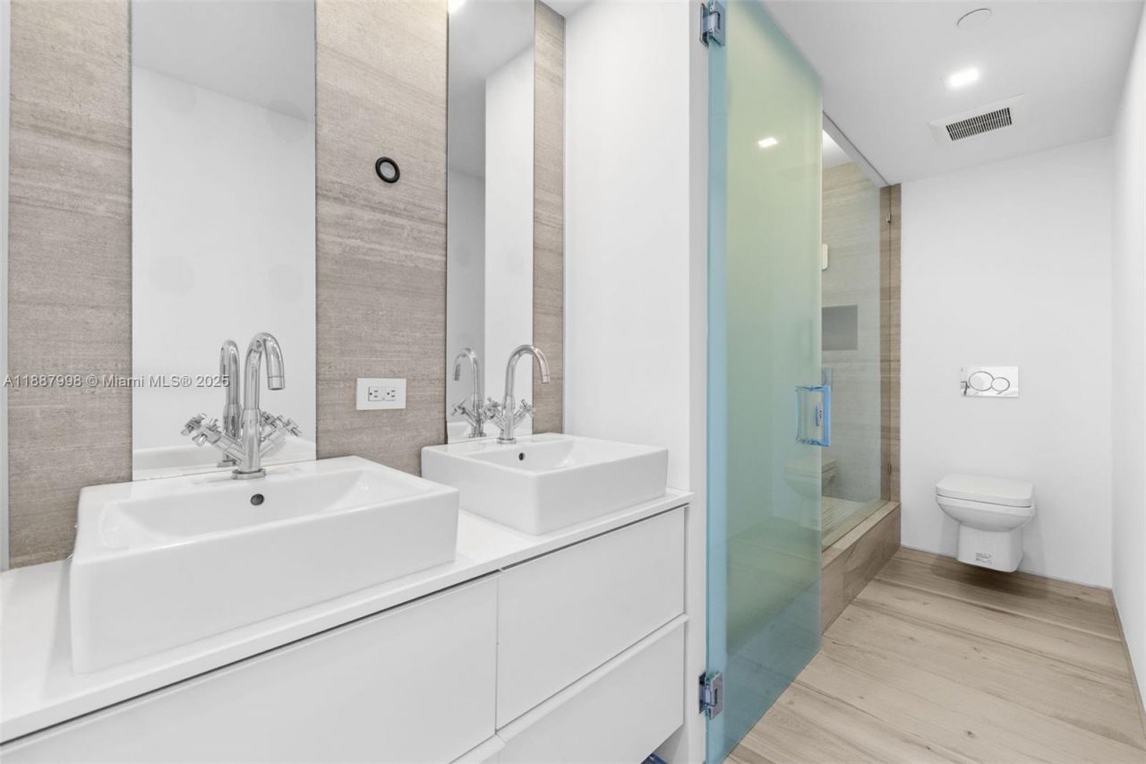 1330 West Ave, Unit 3407, Miami Beach, FL 33139 Photo