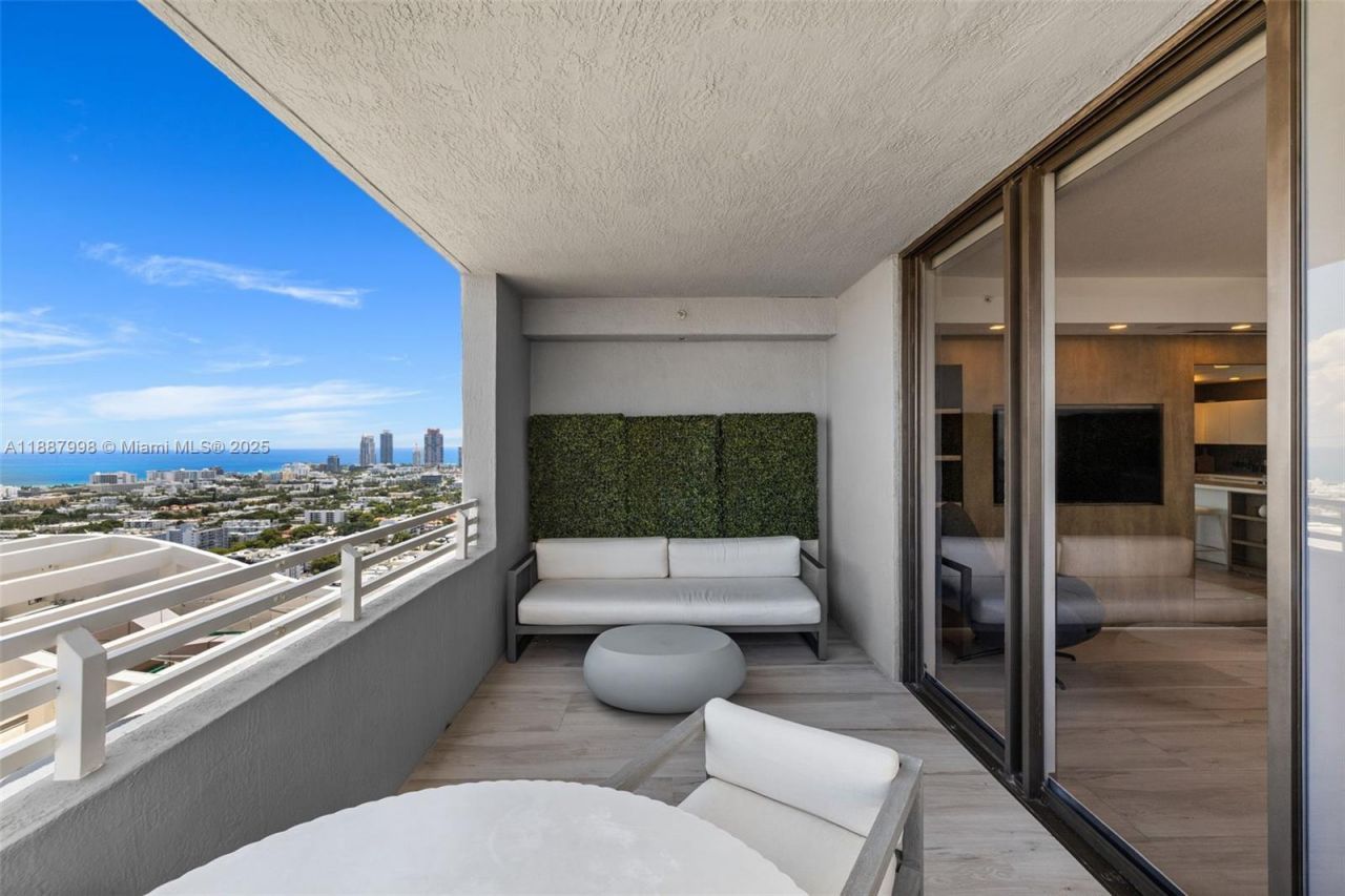 1330 West Ave, Unit 3407, Miami Beach, FL 33139 Photo