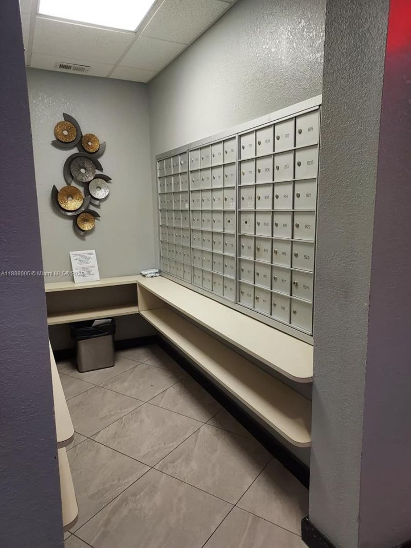 1400 Saint Charles Pl, Unit 623, Pembroke Pines, FL 33026 Photo