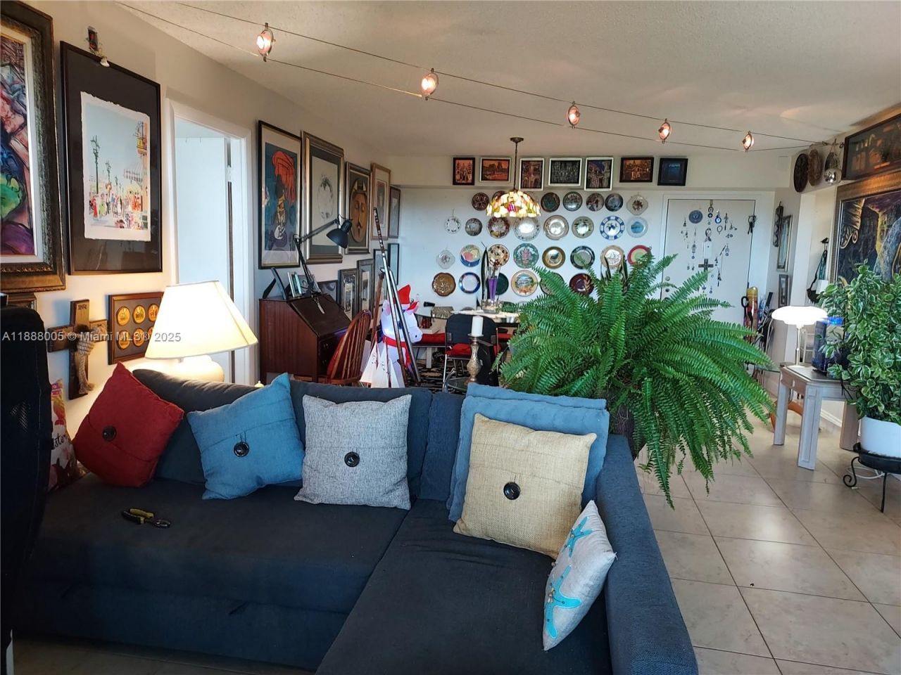 1400 Saint Charles Pl, Unit 623, Pembroke Pines, FL 33026 Photo