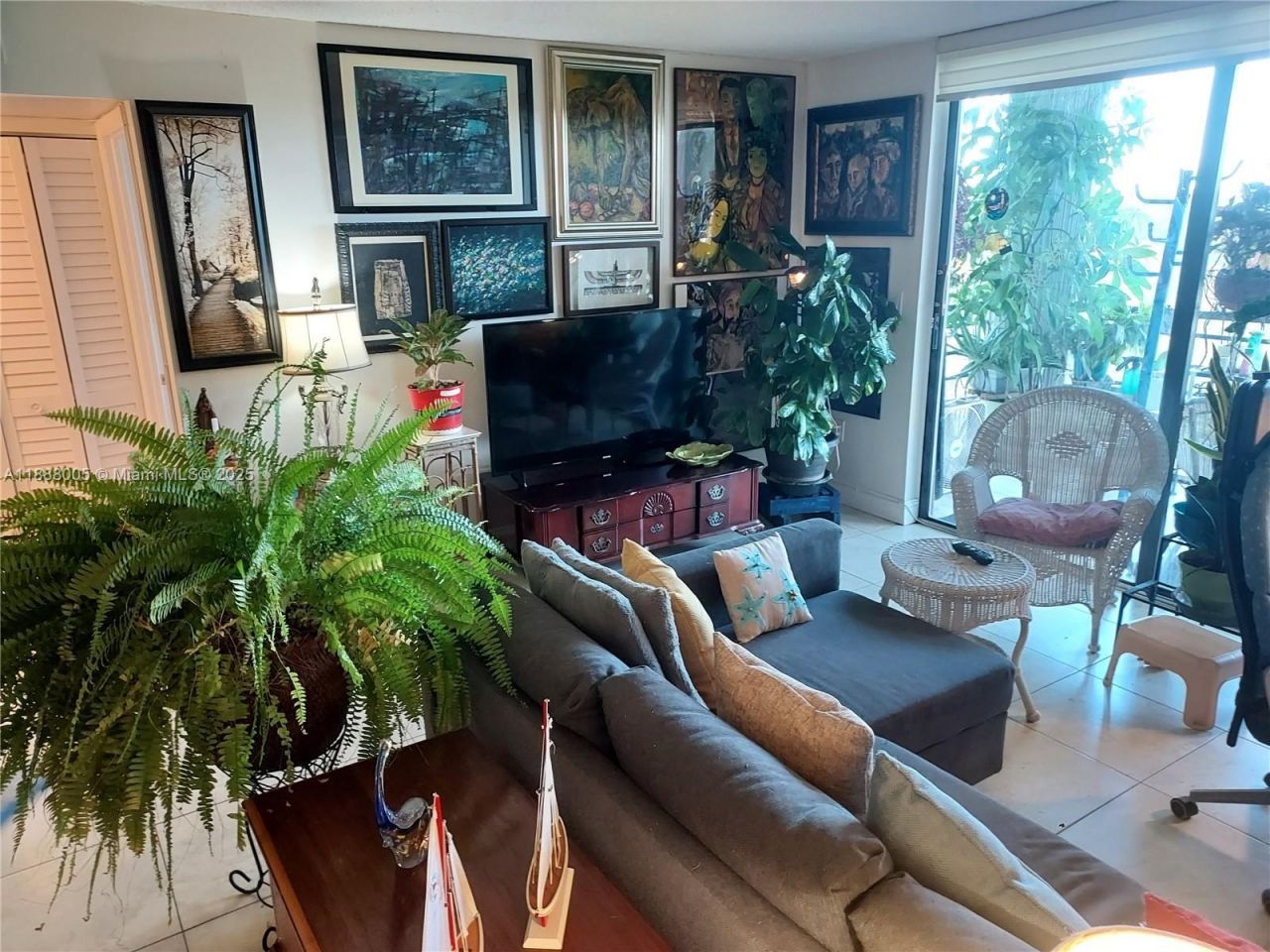 1400 Saint Charles Pl, Unit 623, Pembroke Pines, FL 33026 Photo