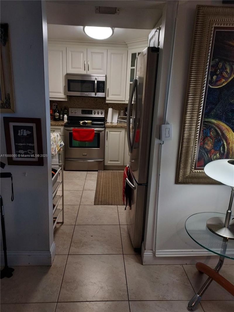 1400 Saint Charles Pl, Unit 623, Pembroke Pines, FL 33026 Photo