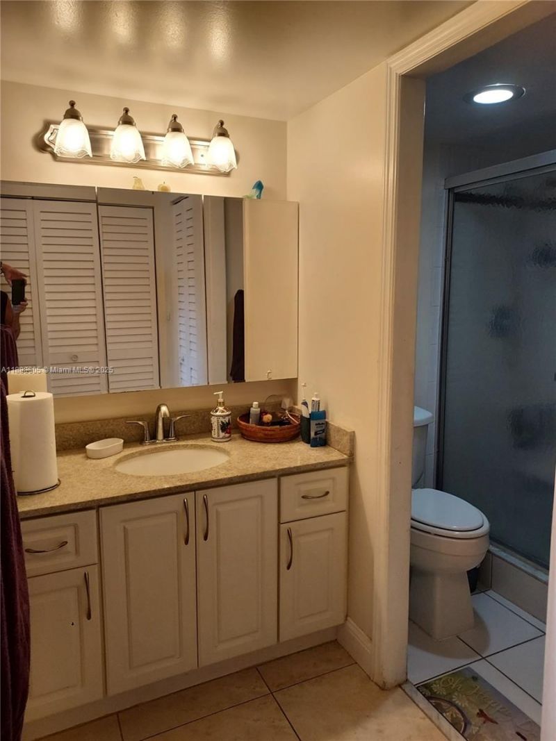 1400 Saint Charles Pl, Unit 623, Pembroke Pines, FL 33026 Photo