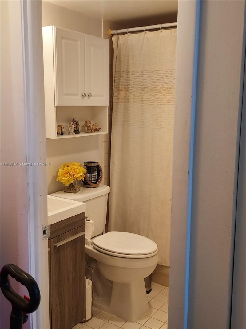 1400 Saint Charles Pl, Unit 623, Pembroke Pines, FL 33026 Photo