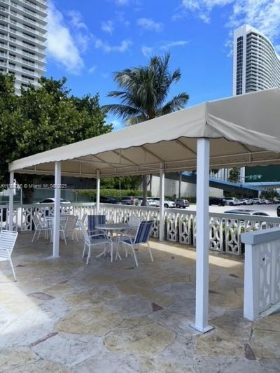 1801 S Ocean Dr, Unit 541, Hallandale Beach, FL 33009 Photo