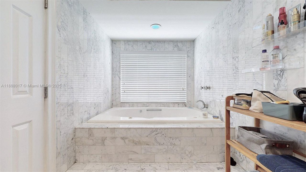 18475 SW 204th St, Miami, FL 33187 Photo