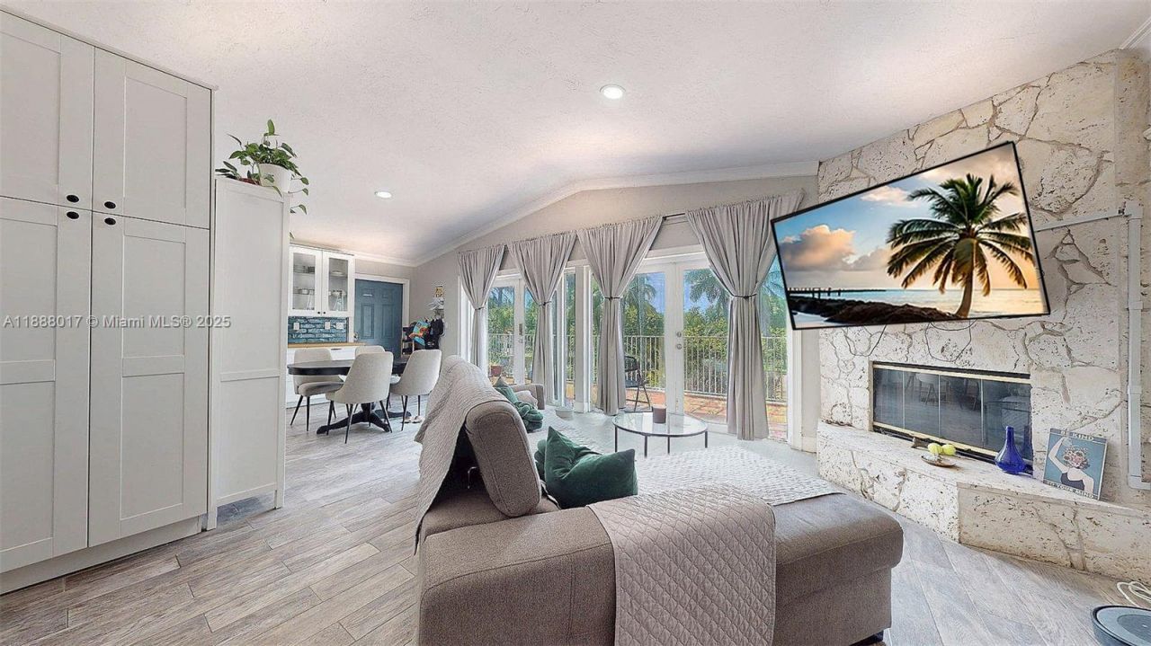 18475 SW 204th St, Miami, FL 33187 Photo