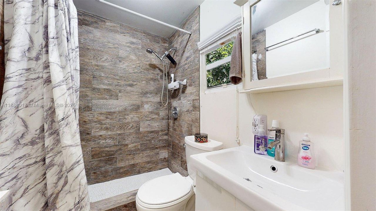 18475 SW 204th St, Miami, FL 33187 Photo