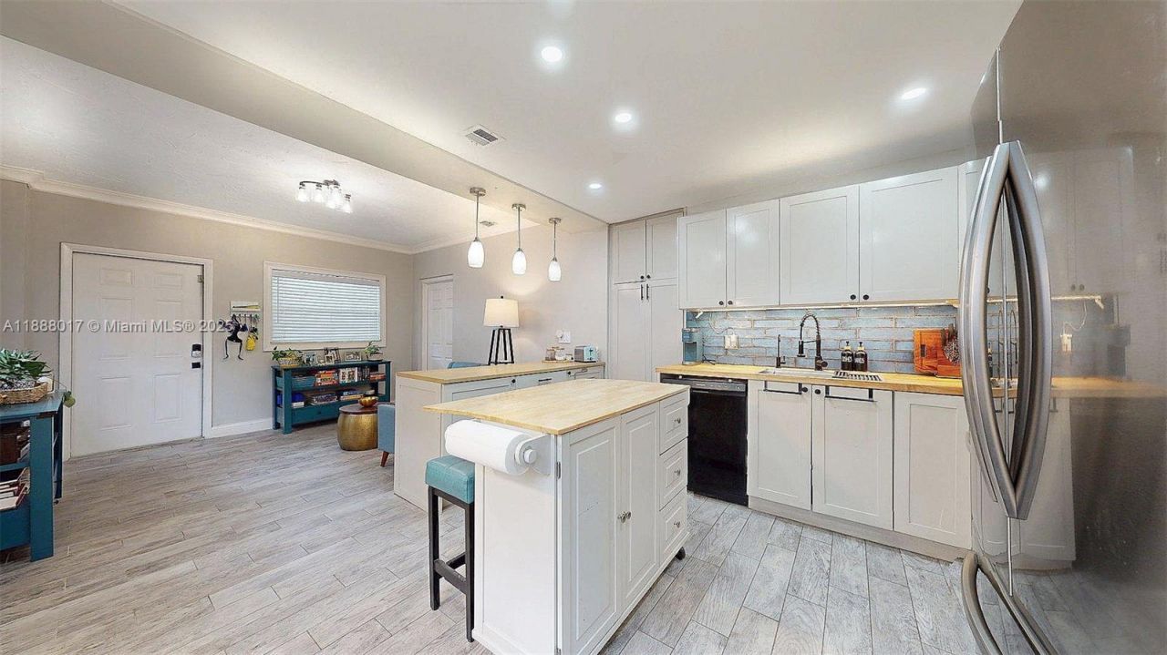 18475 SW 204th St, Miami, FL 33187 Photo