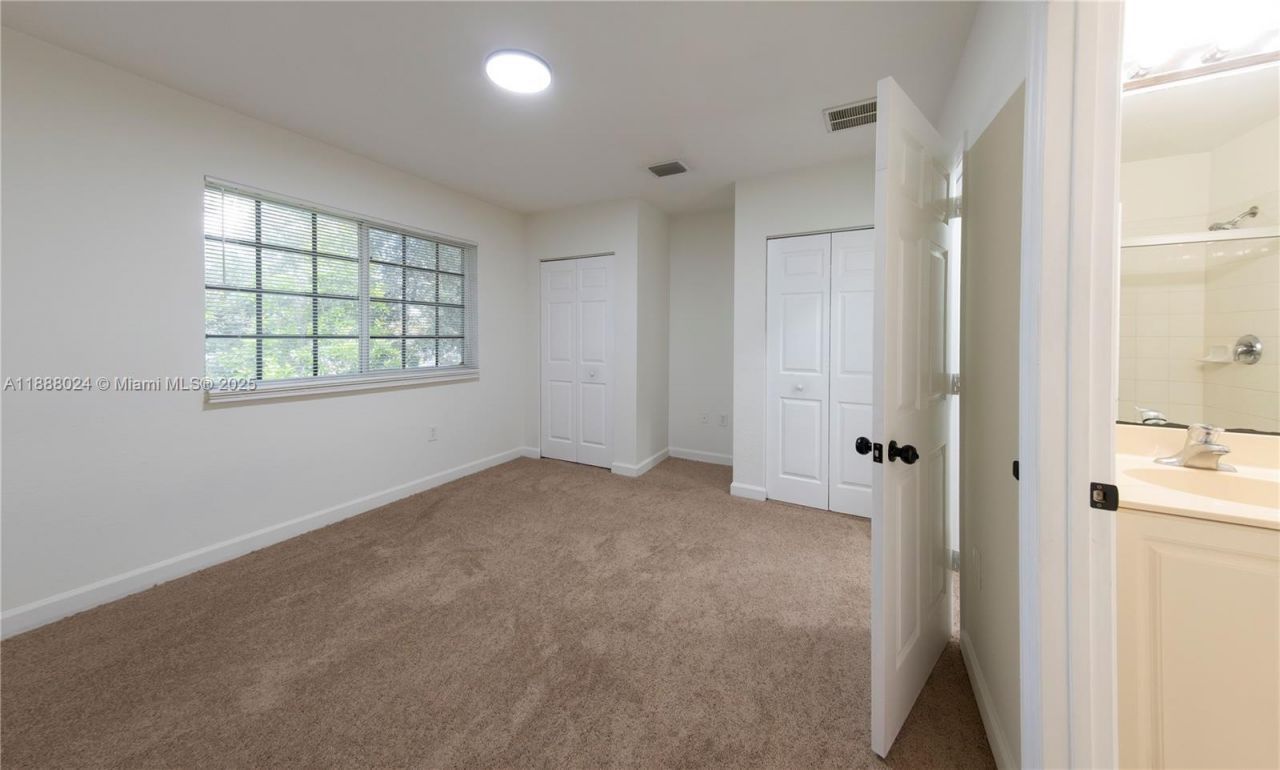 4130 Napoli Lake Dr, Riviera Beach, FL 33410 Photo