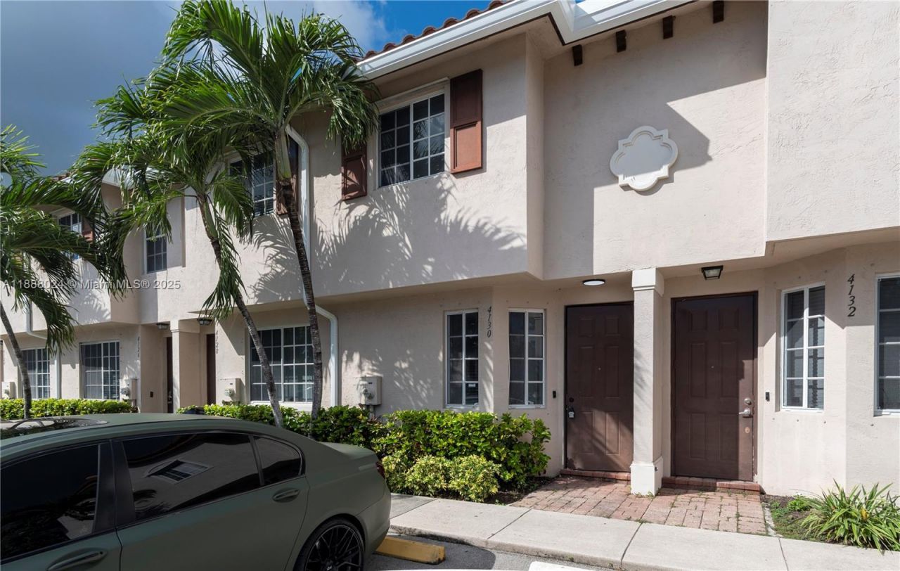 4130 Napoli Lake Dr, Riviera Beach, FL 33410 Photo