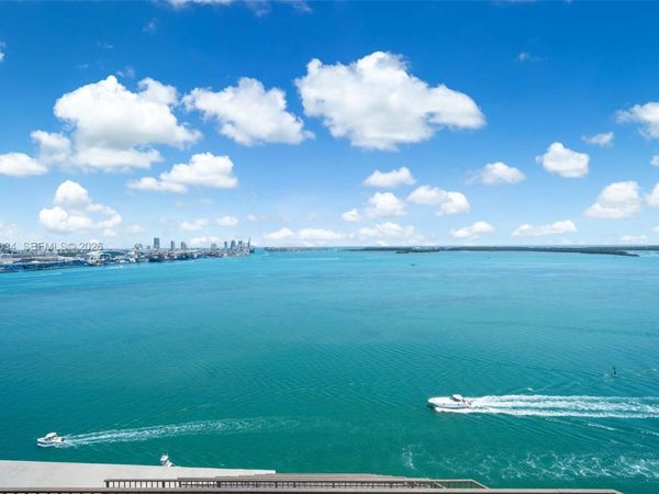 520 Brickell Key Drive, Unit UPH-03, Miami, FL 33131