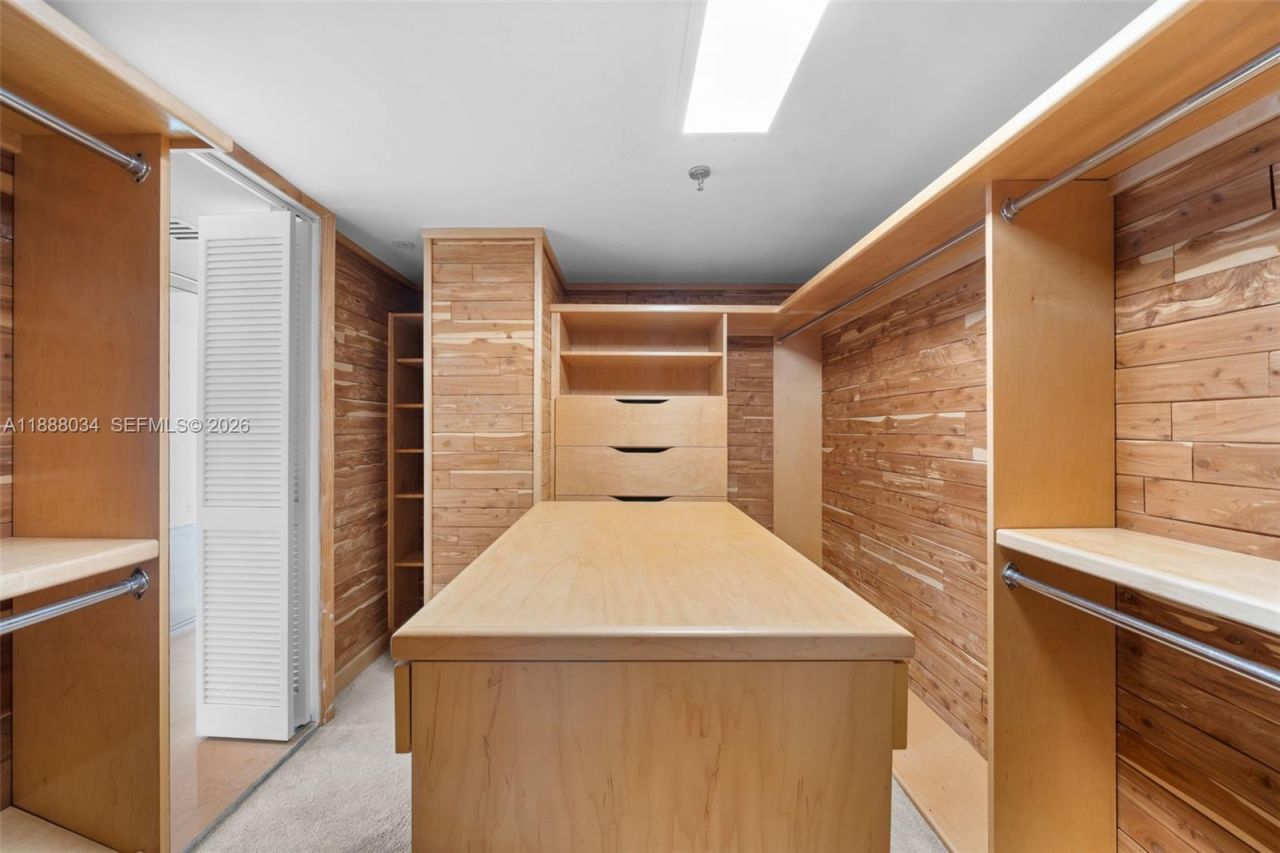 520 Brickell Key Drive, Unit UPH-03, Miami, FL 33131 Photo