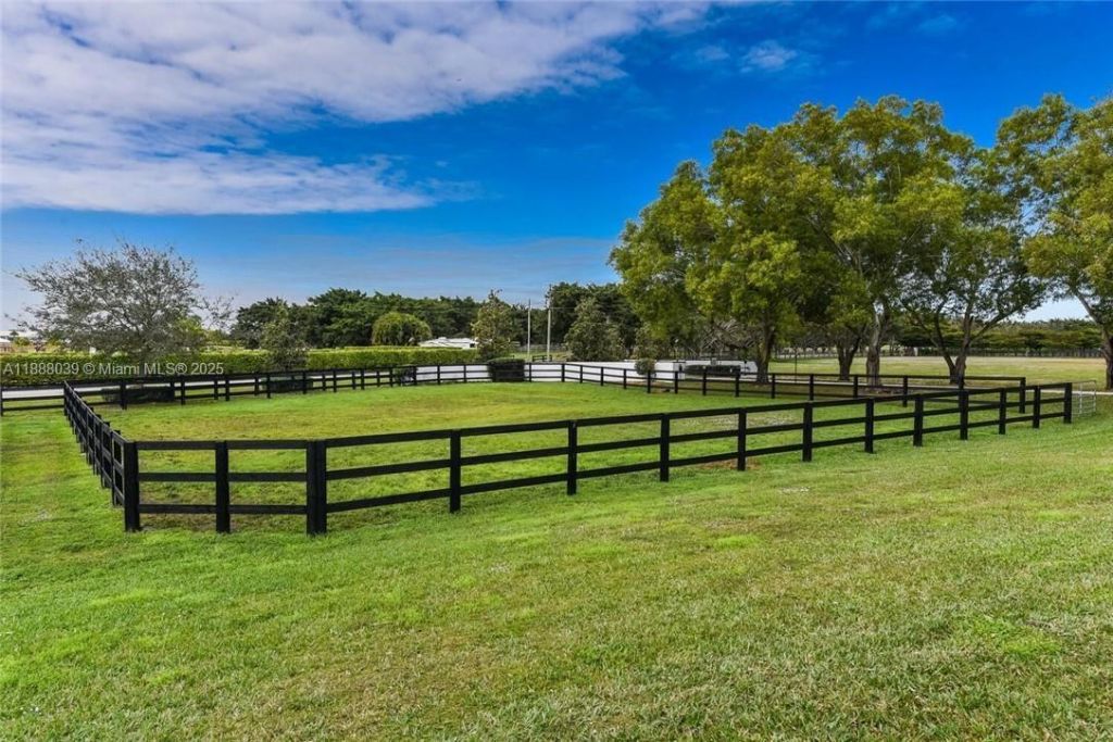 14390 Palm Beach Point Blvd, Wellington, FL 33414 Photo