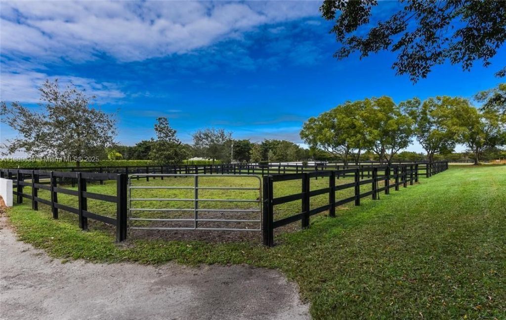 14390 Palm Beach Point Blvd, Wellington, FL 33414 Photo