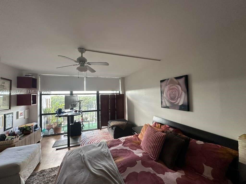 1000 Parkview Dr, Unit 627, Hallandale Beach, FL 33009 Photo