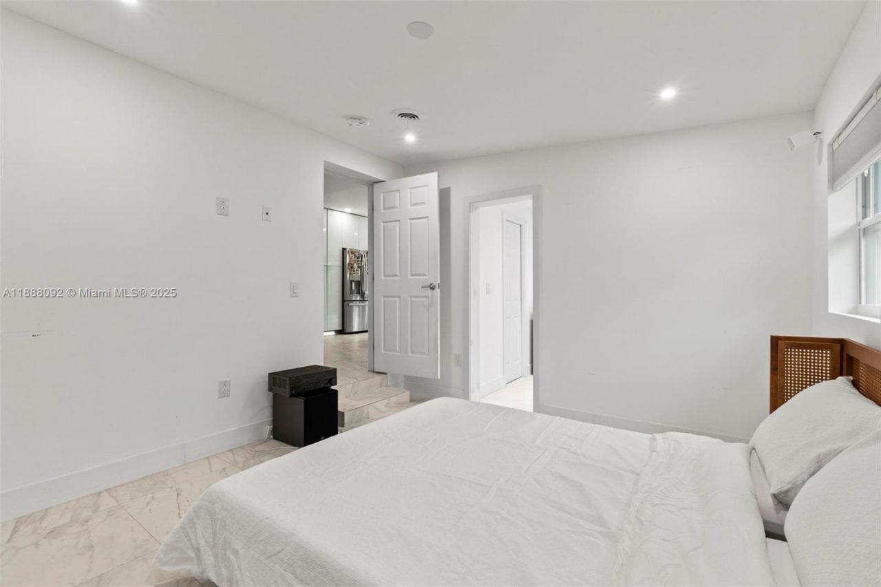 420 NW 44th Ave, Miami, FL 33126 Photo