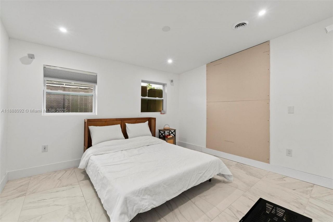 420 NW 44th Ave, Miami, FL 33126 Photo