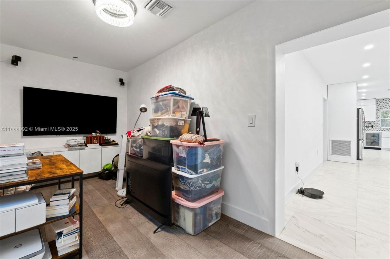 420 NW 44th Ave, Miami, FL 33126 Photo