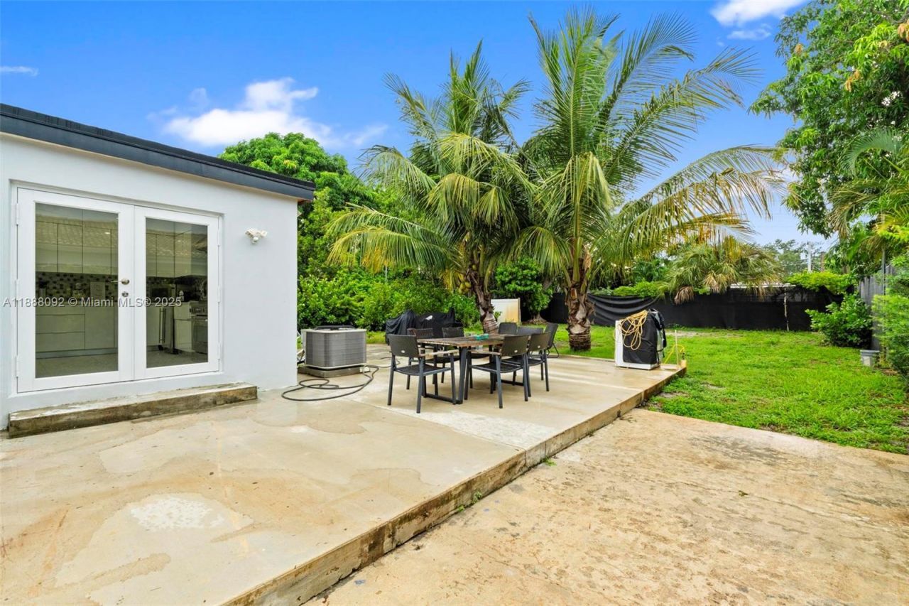 420 NW 44th Ave, Miami, FL 33126 Photo