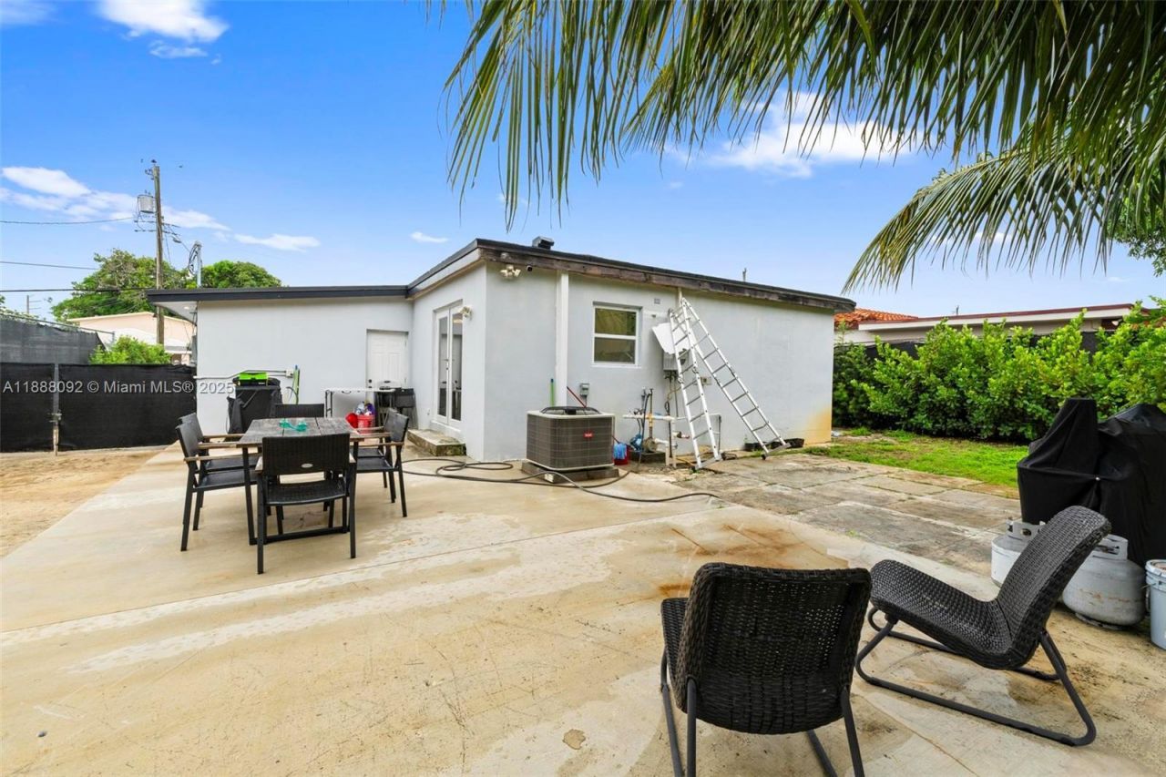 420 NW 44th Ave, Miami, FL 33126 Photo