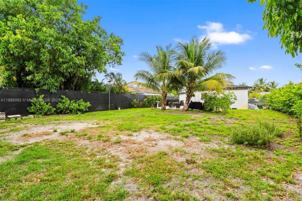 420 NW 44th Ave, Miami, FL 33126 Photo