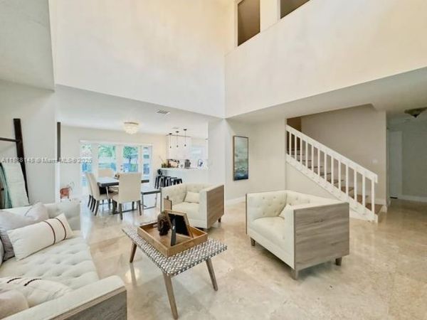 10620 SW 67th St, Miami, FL 33173