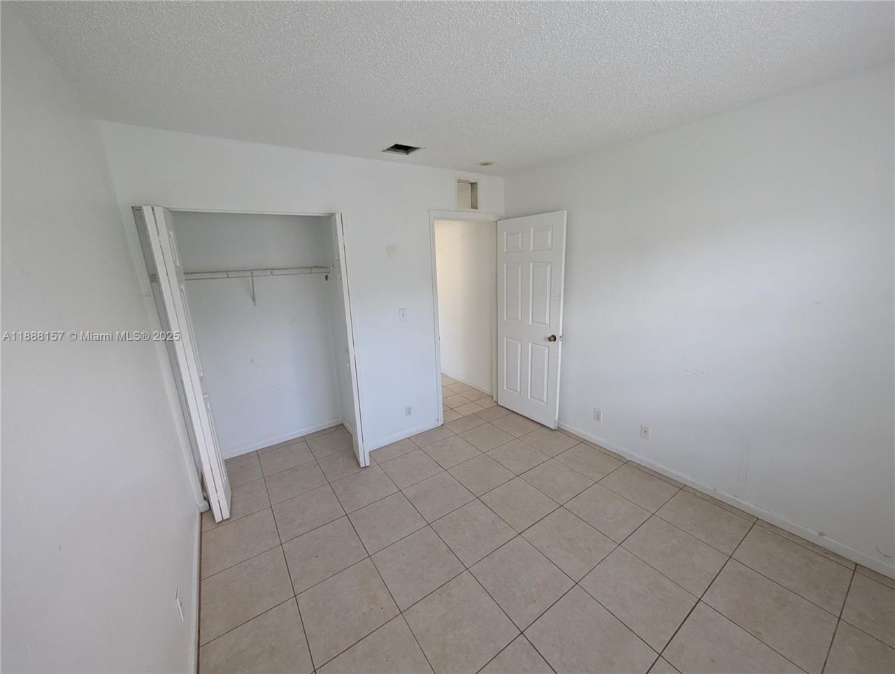 720 NW 15th Ter, Fort Lauderdale, FL 33311 Photo