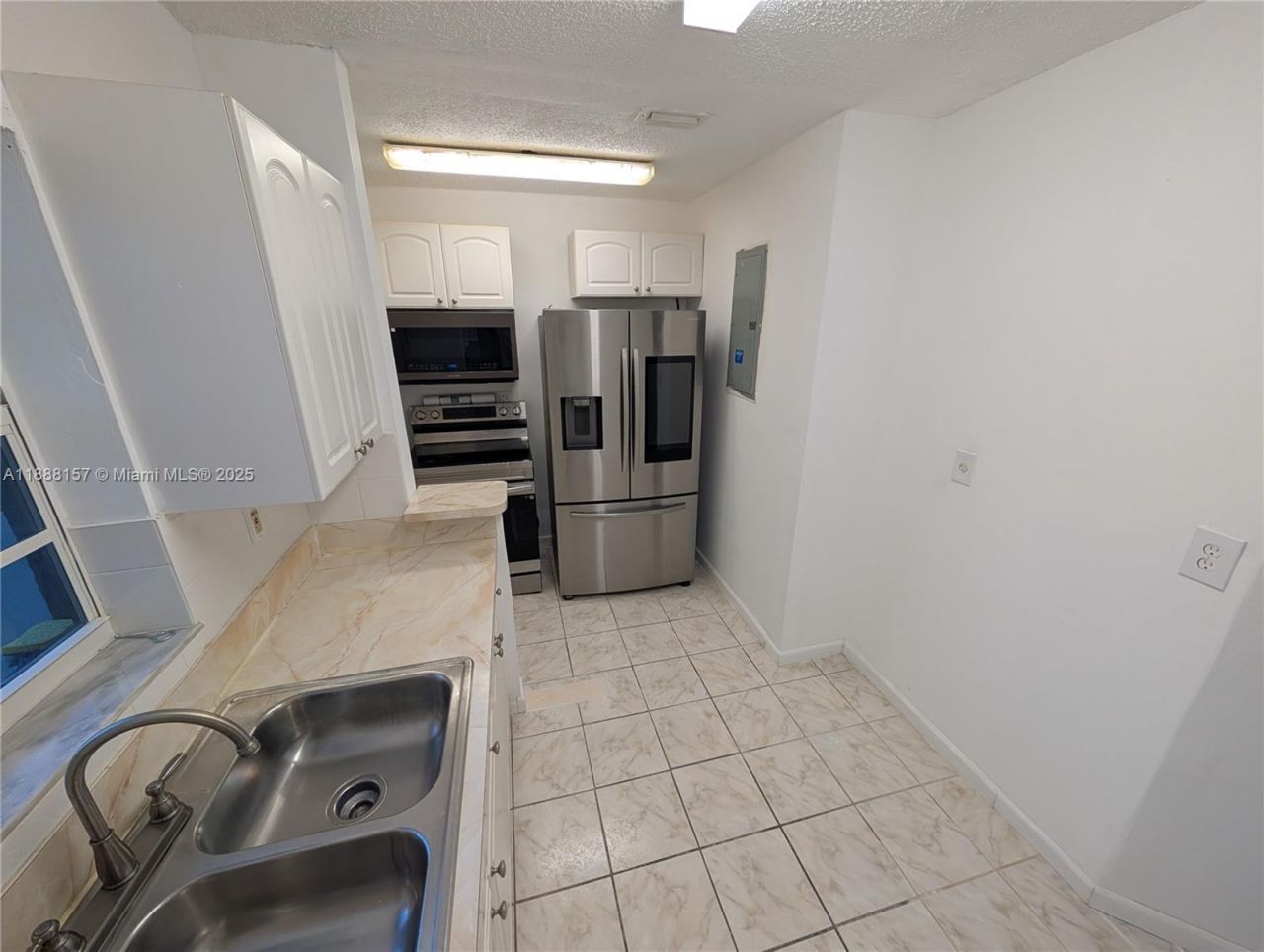 720 NW 15th Ter, Fort Lauderdale, FL 33311 Photo