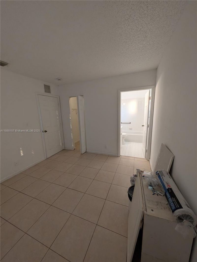 720 NW 15th Ter, Fort Lauderdale, FL 33311 Photo