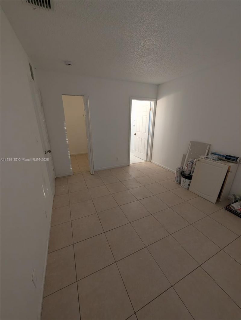 720 NW 15th Ter, Fort Lauderdale, FL 33311 Photo
