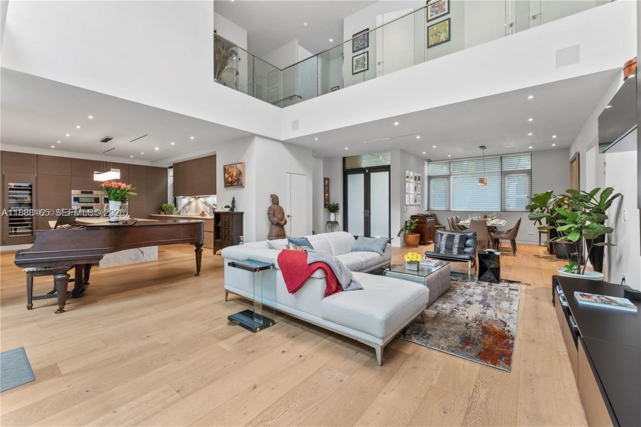 2803 Crystal Ct, Coconut Grove, FL 33133 Photo