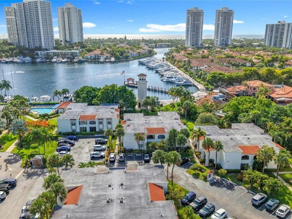 3552 Magellan Cir, Unit 122-2, Aventura, FL 33180