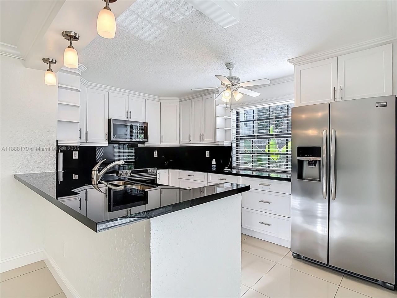 3552 Magellan Cir, Unit 122-2, Aventura, FL 33180 Photo