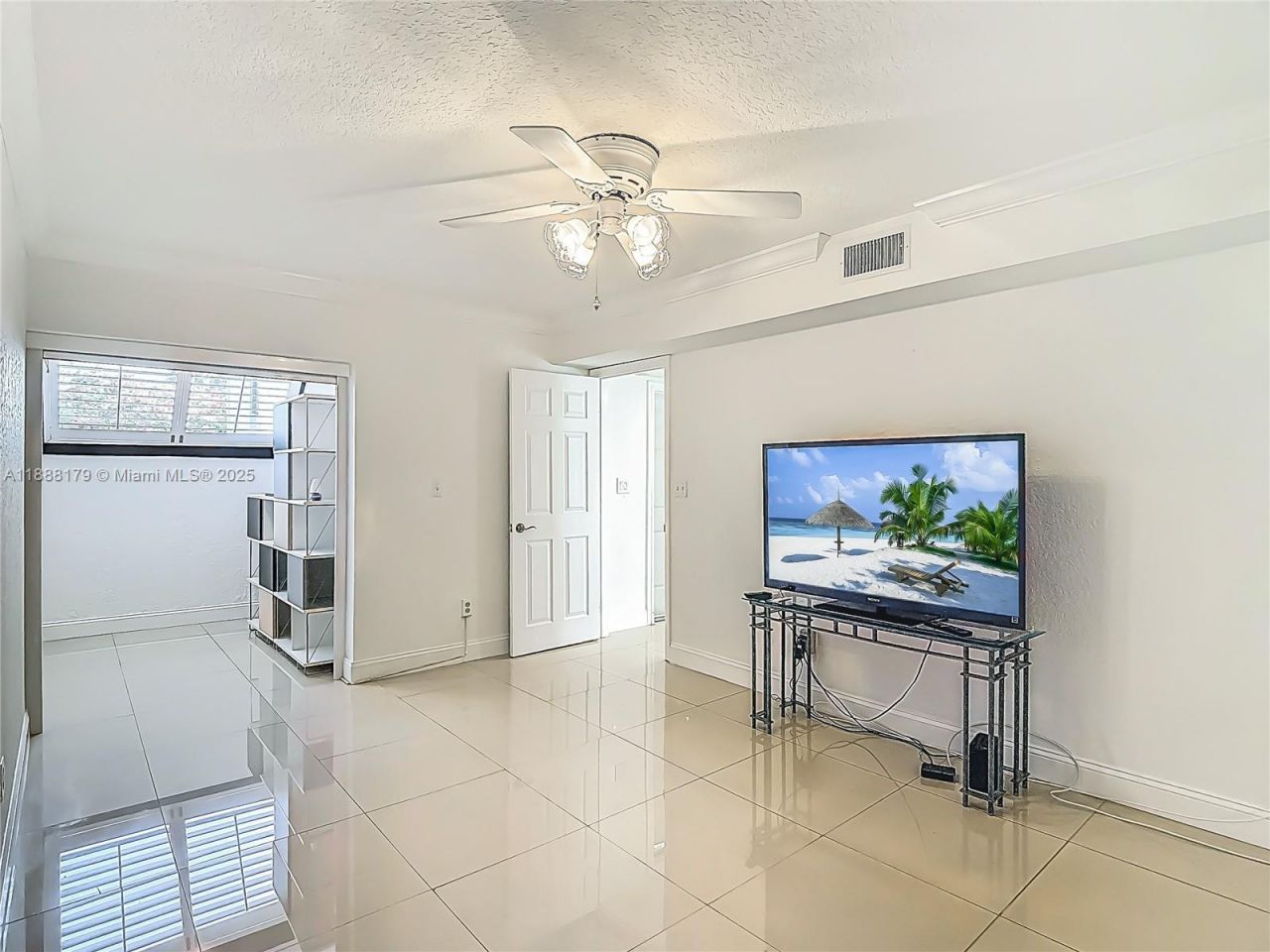 3552 Magellan Cir, Unit 122-2, Aventura, FL 33180 Photo