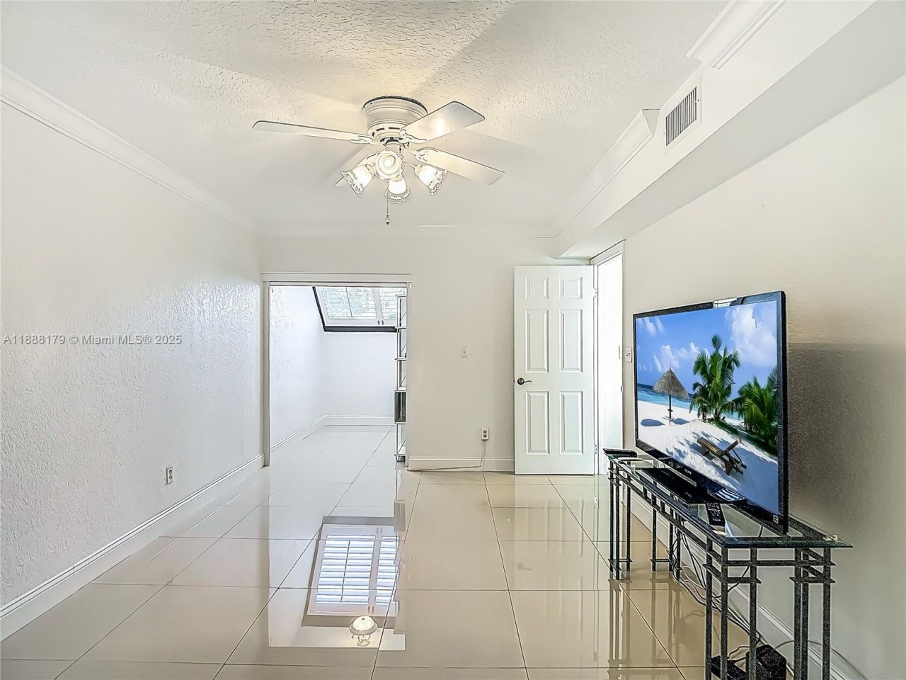 3552 Magellan Cir, Unit 122-2, Aventura, FL 33180 Photo