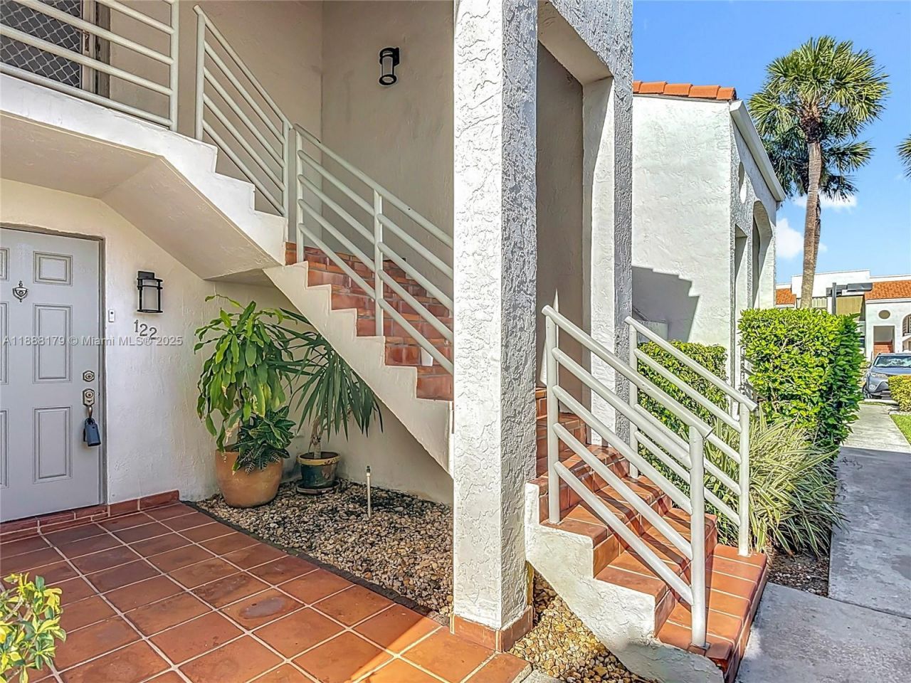 3552 Magellan Cir, Unit 122-2, Aventura, FL 33180 Photo