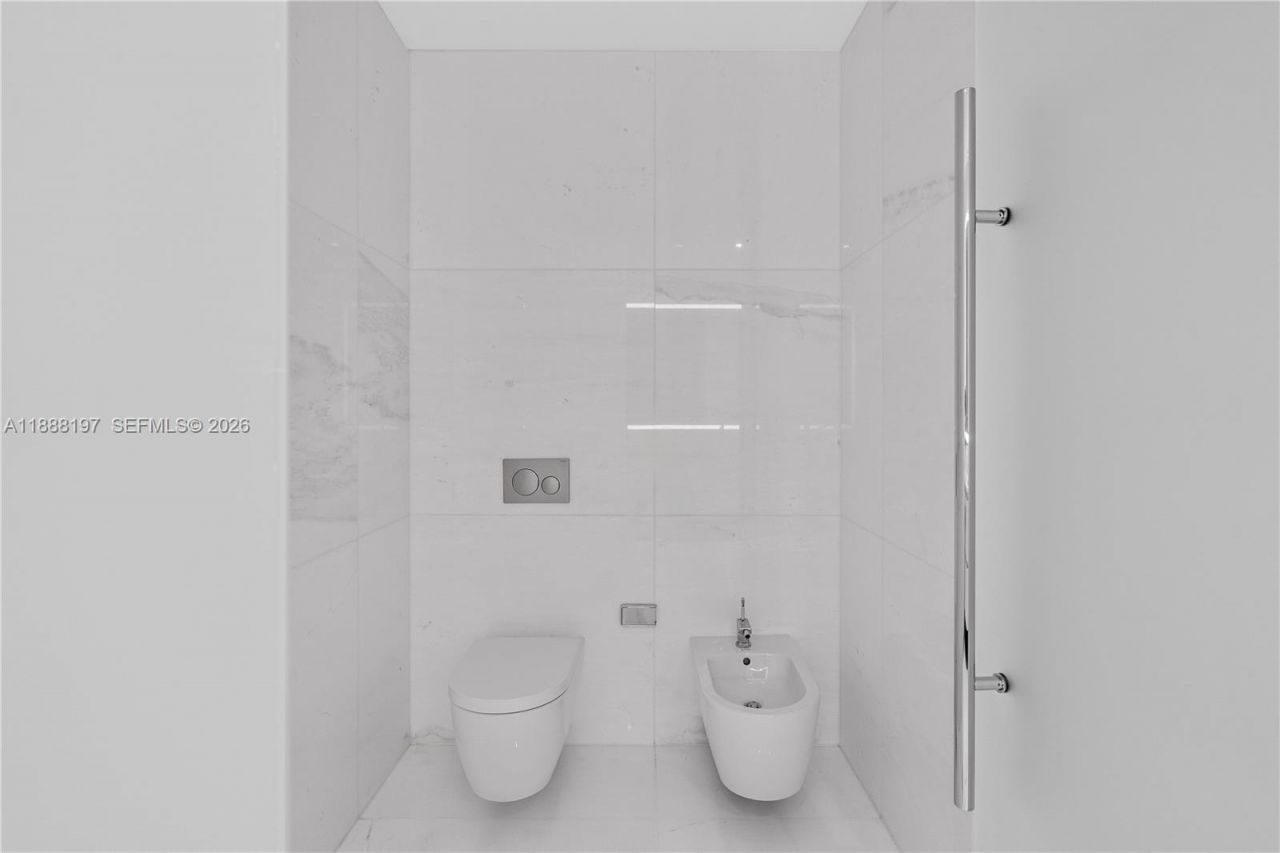 300 Biscayne Blvd Way, Unit 1103, Miami, FL 33131 Photo