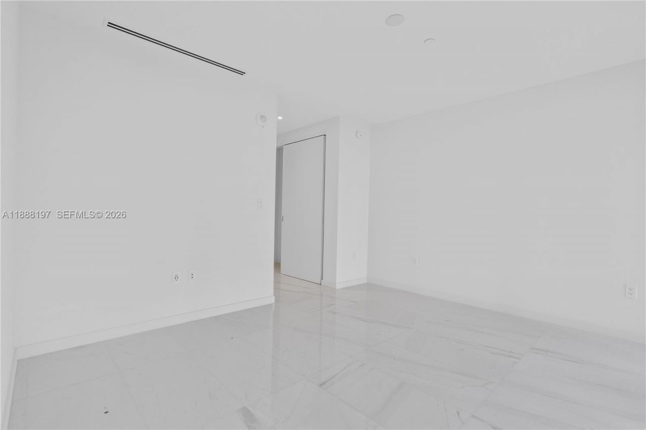 300 Biscayne Blvd Way, Unit 1103, Miami, FL 33131 Photo