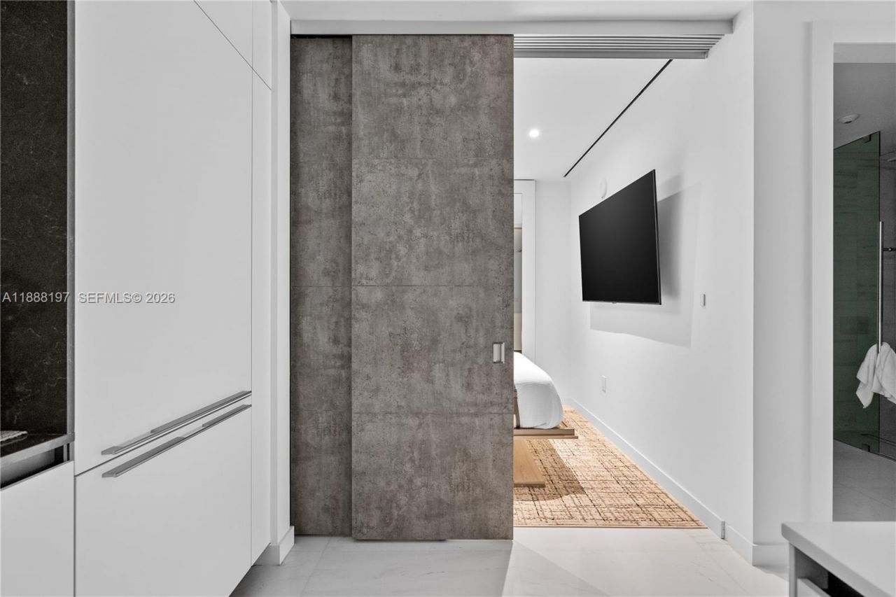 300 Biscayne Blvd Way, Unit 1103, Miami, FL 33131 Photo