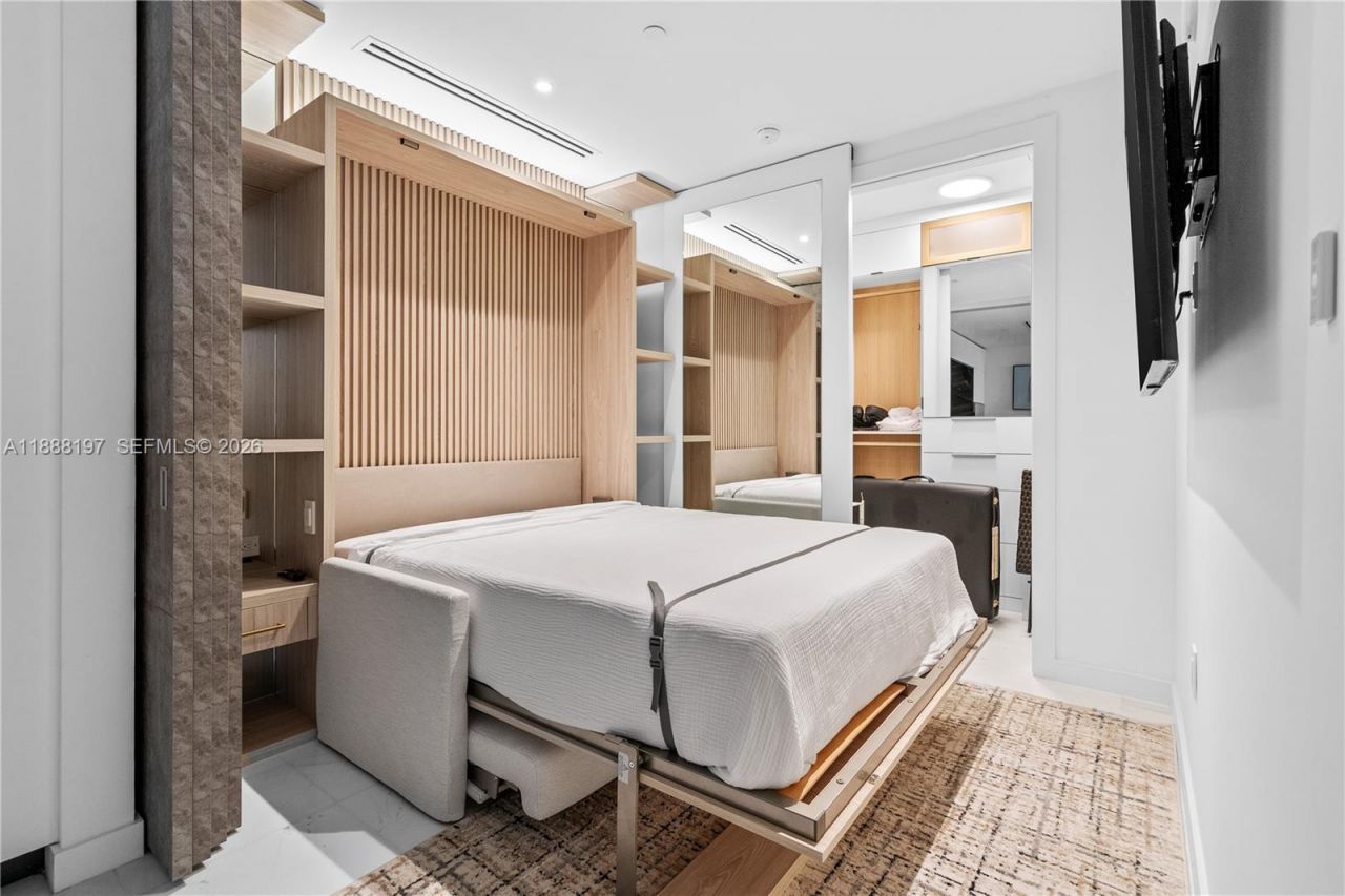 300 Biscayne Blvd Way, Unit 1103, Miami, FL 33131 Photo