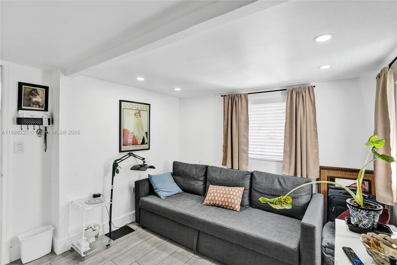 291 NW 95th St, Miami, FL 33150 Photo