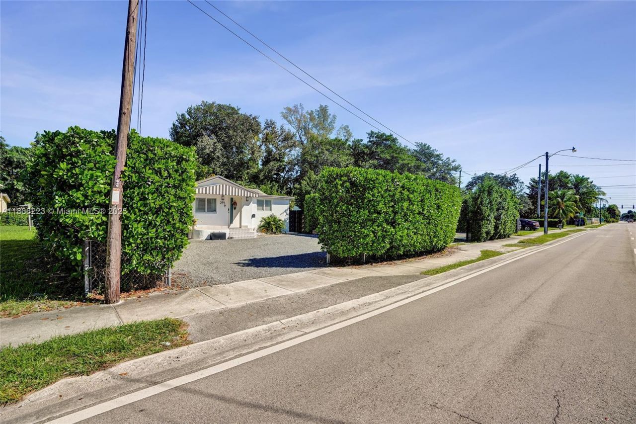 291 NW 95th St, Miami, FL 33150 Photo