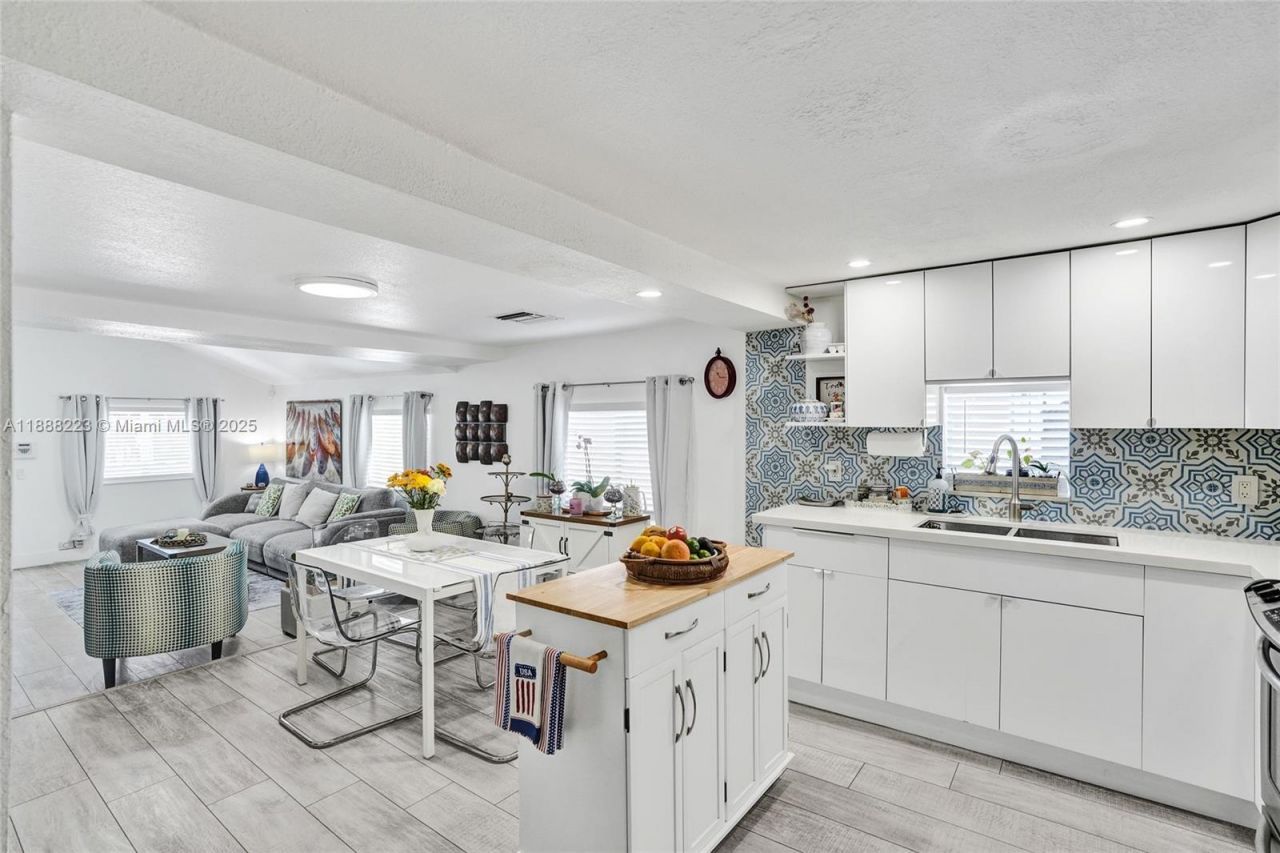 291 NW 95th St, Miami, FL 33150 Photo