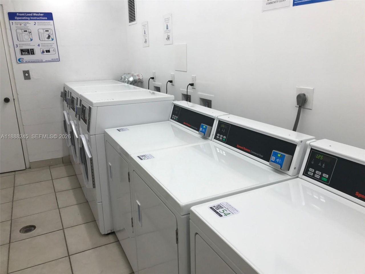1000 Parkview Dr, Unit 627, Hallandale Beach, FL 33009 Photo