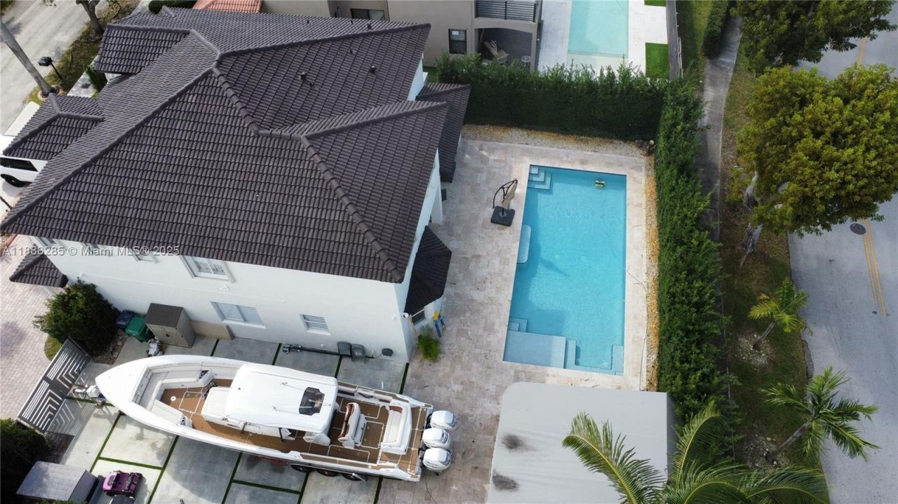 16411 SW 60th Ter, Miami, FL 33193 Photo