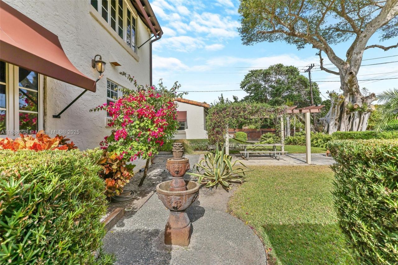 1291 NE 102nd St, Miami Shores, FL 33138 Photo